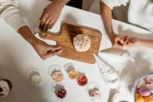 Easy Last Minute Galentine’s Day DIY cupcake decorating food idea